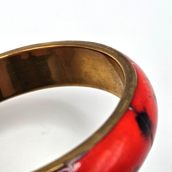 VINTAGE Red and Black Enamel Brass Bangle Bracelet - Picture 7 of 8
